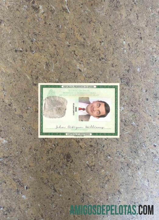 Realista Brazil ID modelo (2008 2010) olhar de foto frente